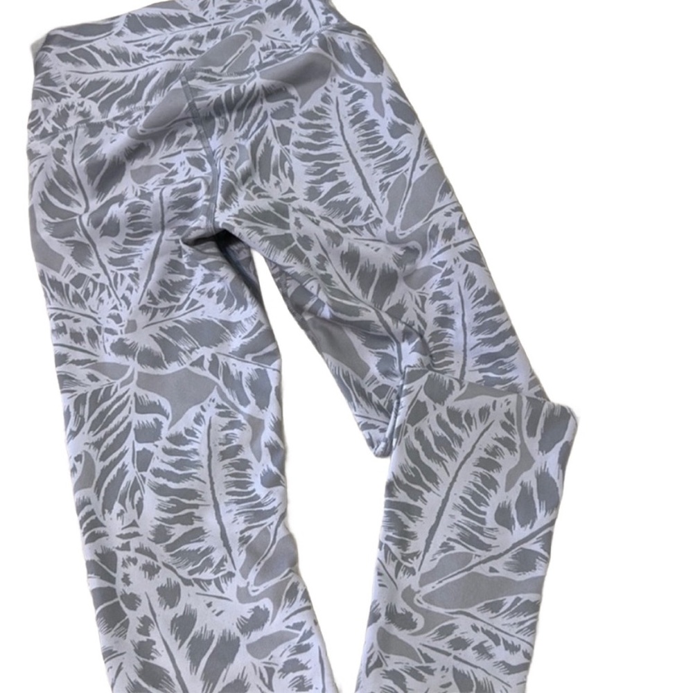 Alo Yoga Gray & White High Waisted Print Yoga Pants